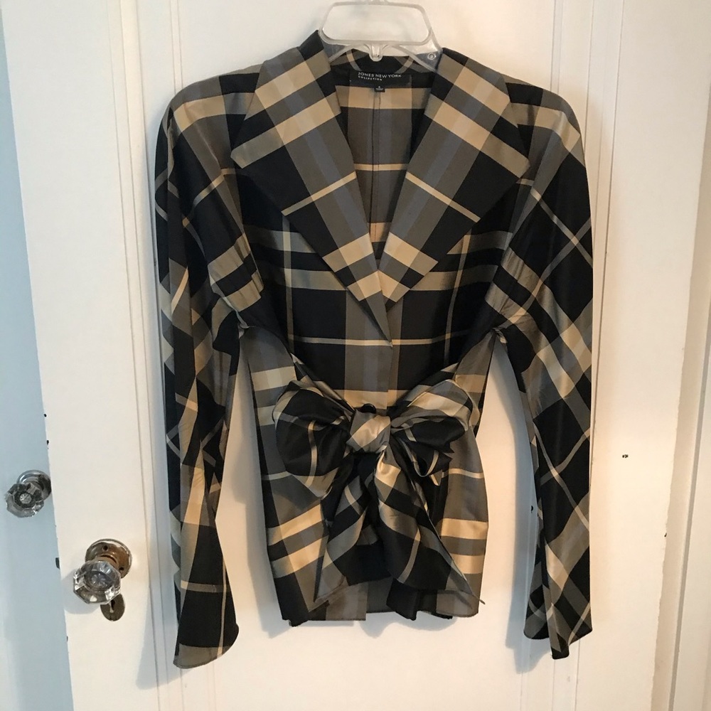 Jones NY Silk blouse/jacket, EUC, size S